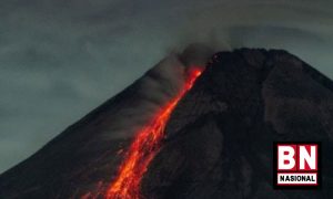 Gunung Merapi Luncurkan 10 Kali Guguran Lava Pijar