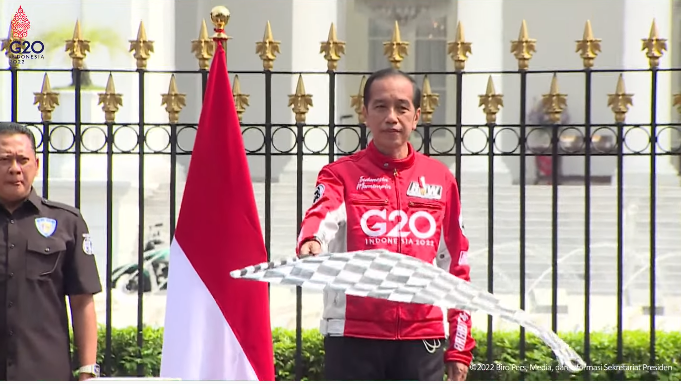 Presiden Jokowi Menjamu Pembalap MotoGP di Istana Negara, Hingga Pegang Bendera Start - BN Nasional