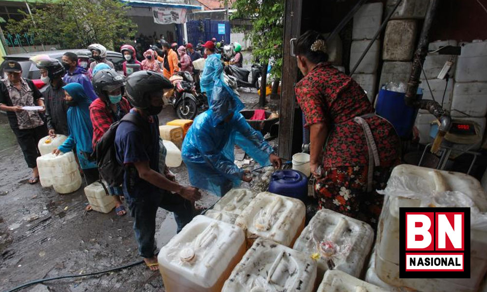 Antri Minyak Goreng