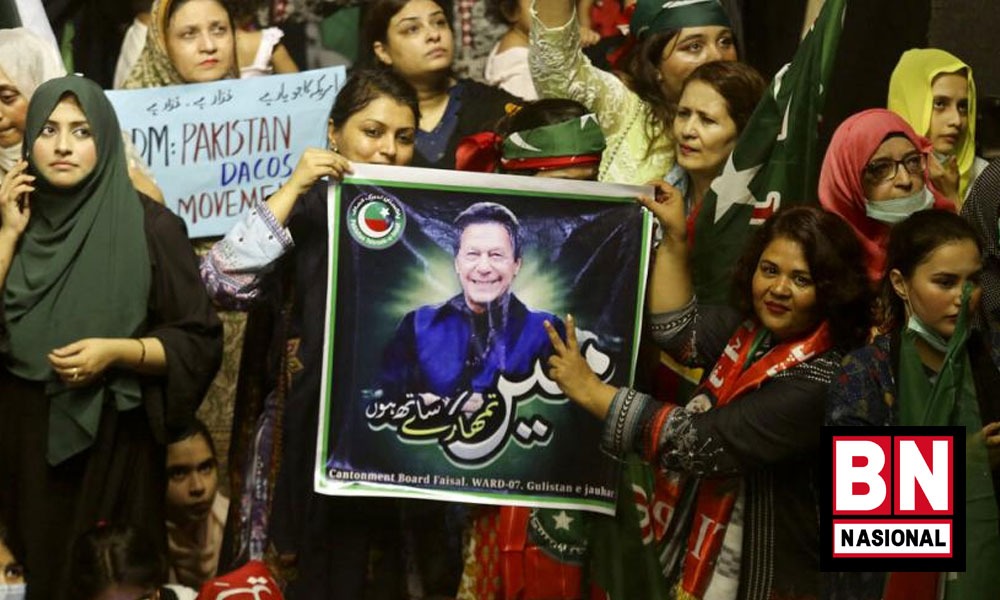 Imran Khan Digulingkan, China: Hubungan dengan Pakistan Tetap Erat Bak Baja