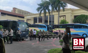 Polis Ke Istana 300x180