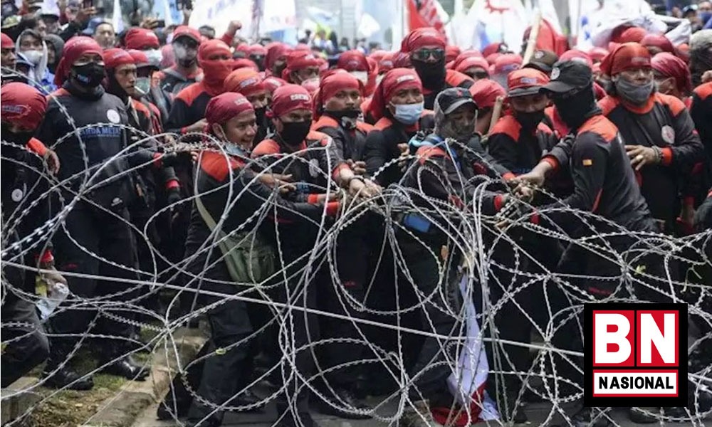 Tuntut UMP DKI 2023 Naik 10,55 Persen Jadi Rp5,1 Juta, Buruh Geruduk Kantor Pj Gubernur Heru Hari Ini