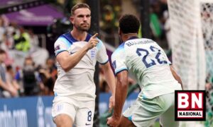 Laga 16 besar antara Inggris versus Senegal yang berlangsung di Al Bayt Stadium pada Senin dini hari WIB berakhir untuk kemenangan Three Lions 3-0. Tiga gol anak asuhan Gareth Southgate dicetak oleh Jordan Henderson, Harry Kane, dan Bukayo Saka.