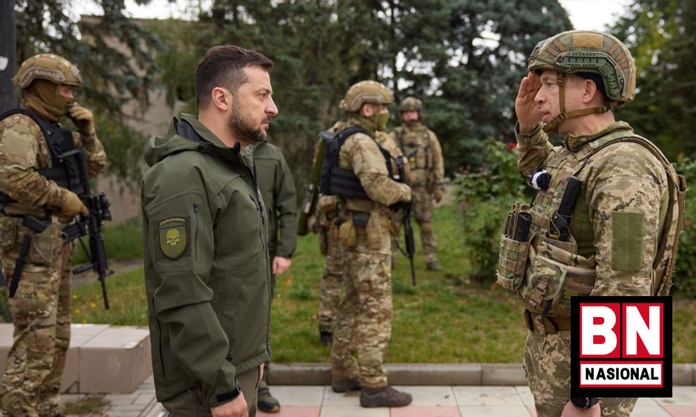 Presiden Zelensky Pecat Komandan Militer Senior Ukraina di Wilayah Timur
