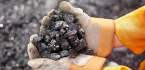 HandsHoldingMinerals 14L04122 189x92 300x146