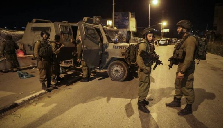 IOF melakukan penggerebekan dan penangkapan di Tepi Barat