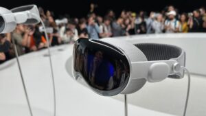 Inilah Yang Dikatakan Peninjau Tentang Apple Vision Pro