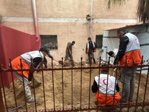 Tank Israel mengepung seorang anak di dalam mobil keluarganya di Kota Gaza