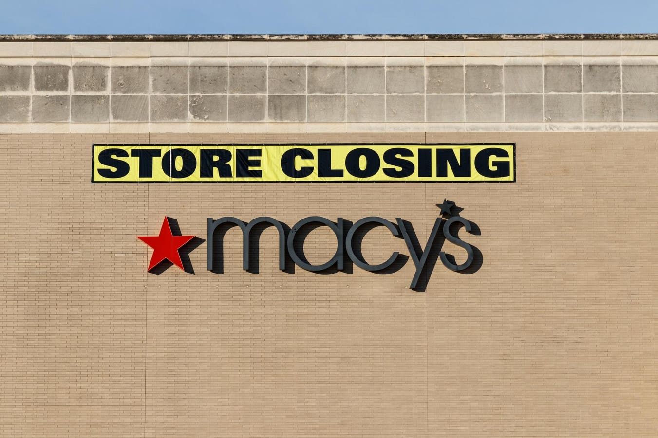 Babak Baru Macy yang Berani Termasuk Penutupan 150 Toko