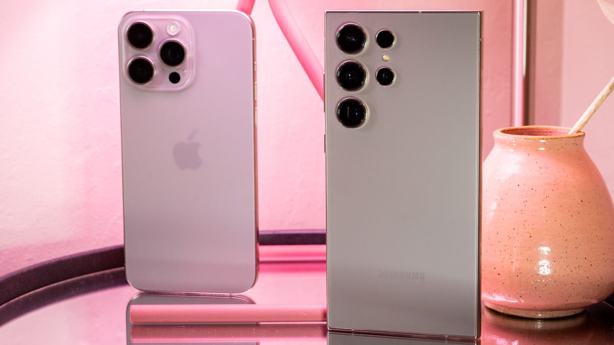 Daya Tahan Baterai iPhone 15 Pro Vs Samsung S24 Ultra
