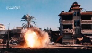 QB menghancurkan beberapa tank Israel di Khan Yunis