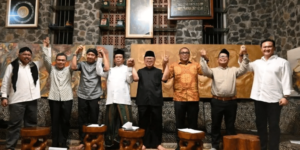 23 TOKOH AGAMA 300x150