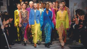 Dries Van Noten Mundur Dari Merek Senama