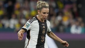 Gelandang Jerman Svenja Huth pensiun dari sepak bola internasional menjelang Olimpiade