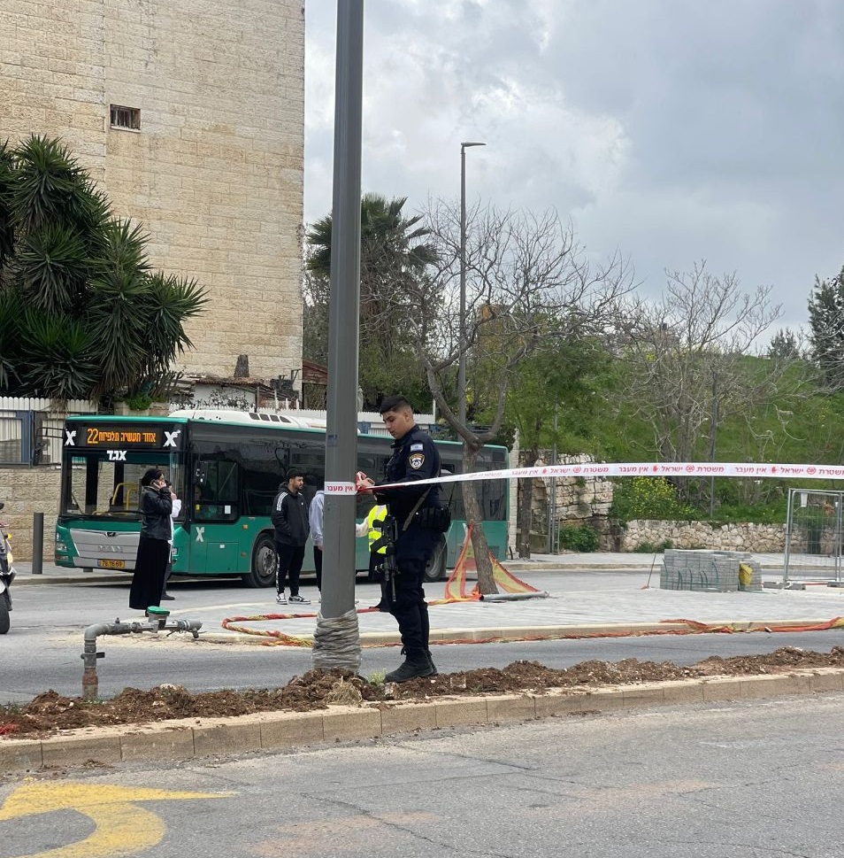 IOF membunuh pemuda Palestina di pos pemeriksaan W. Bank