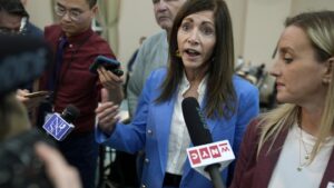 Ibu negara New Jersey Tammy Murphy menangguhkan kampanye Senatnya untuk menggantikan Senator Menendez yang didakwa