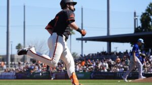 JD Davis dibebaskan oleh San Francisco Giants setelah mengalahkan tim di arbitrase