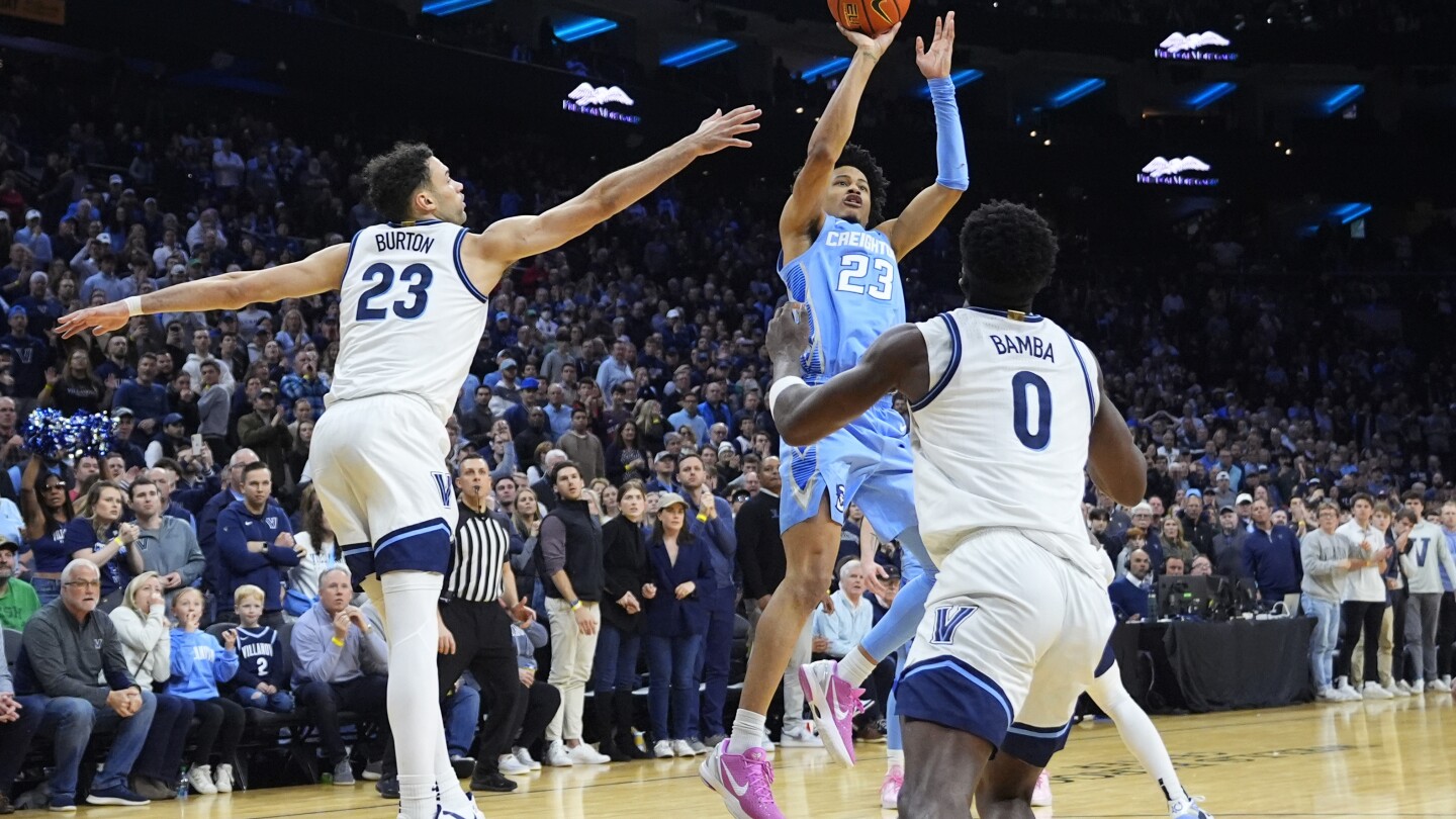 Kekalahan Alexander dengan sisa 0,2 detik mengangkat No. 10 Creighton atas Villanova 69-67