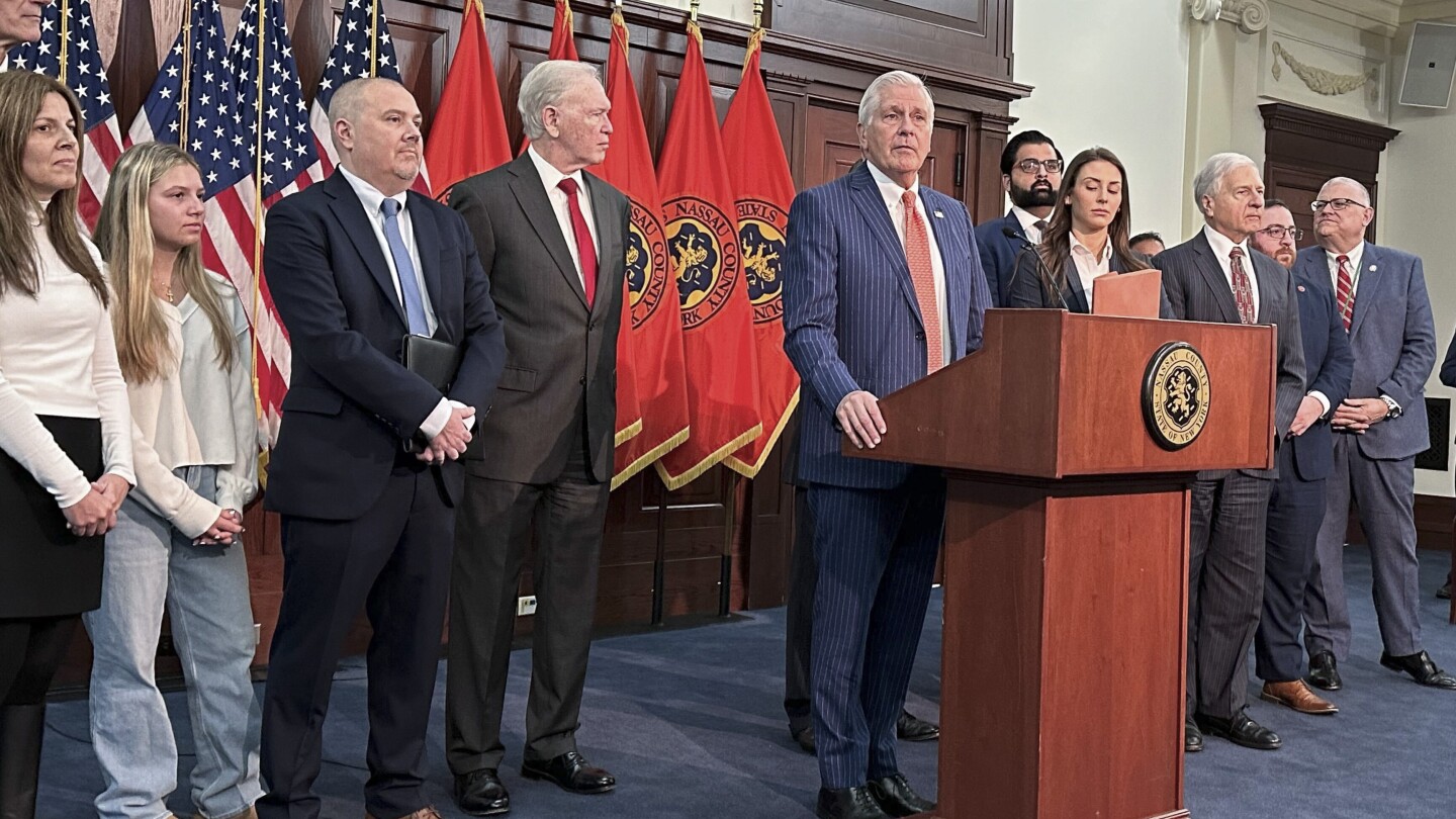Liga roller derby wanita menggugat wilayah pinggiran kota New York atas larangan atlet wanita transgender