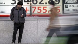 Pasar saham hari ini: Saham Asia beragam setelah Bank of Japan menaikkan suku bunga untuk pertama kalinya dalam 17 tahun