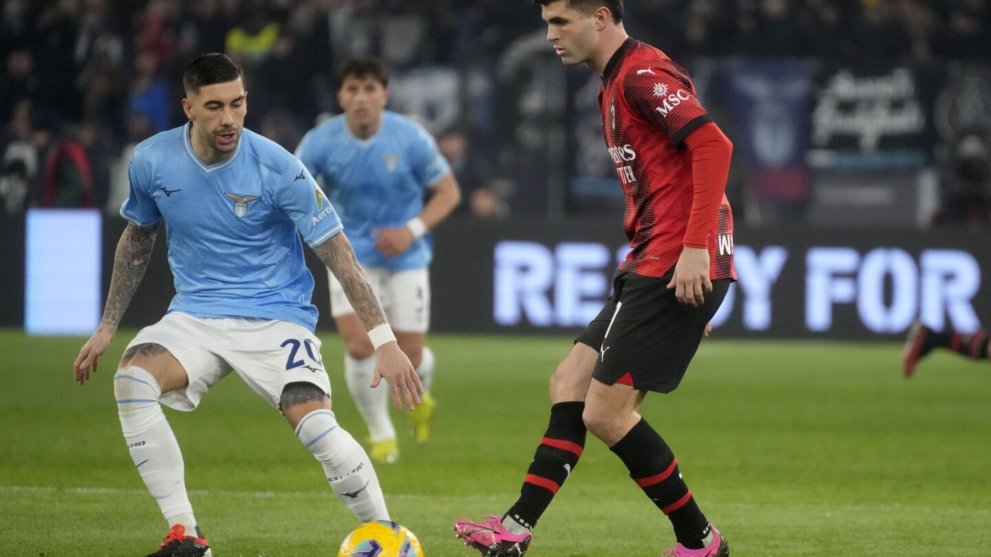 Pemain sayap AC Milan Pulisic mengancam dan melecehkan menyusul kemenangan berapi-api Lazio