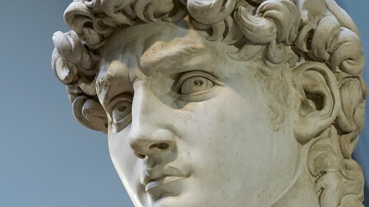Perjuangan untuk melindungi martabat David karya Michelangelo menimbulkan pertanyaan tentang kebebasan berekspresi