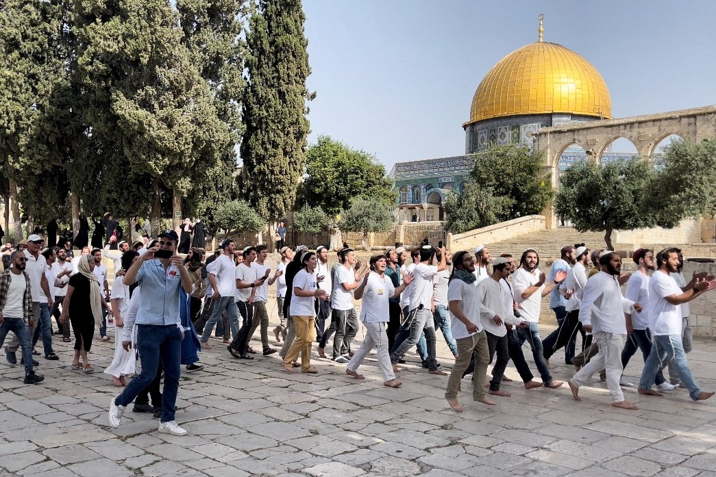Polisi Israel mengizinkan pemukim untuk mengotori Aqsa, melarang masuknya jamaah Muslim
