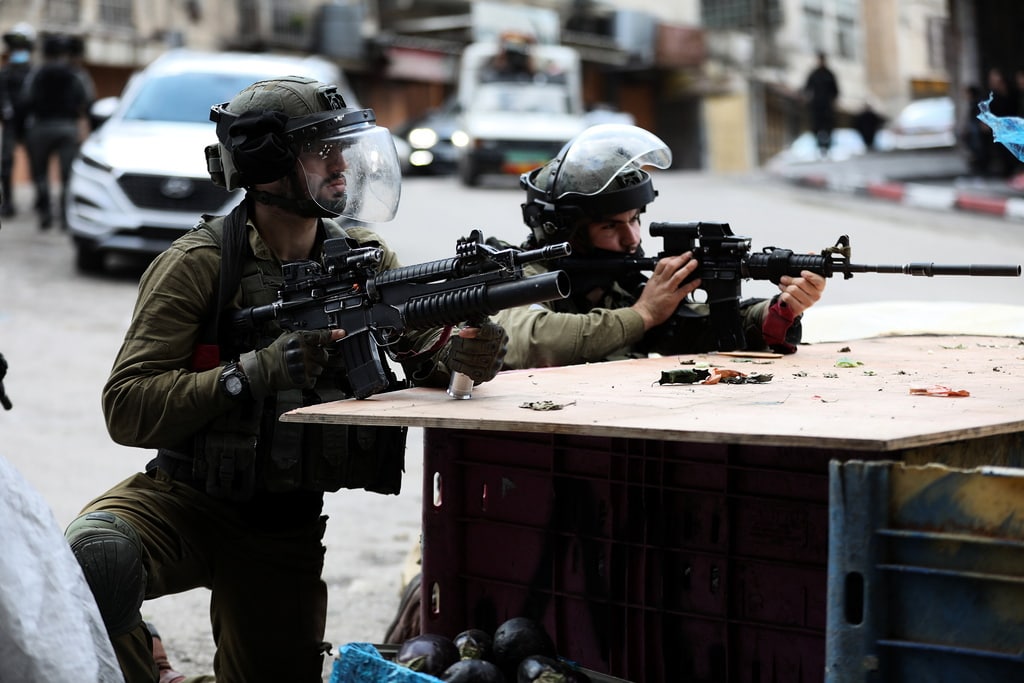 Serangan Israel di Yerusalem pada bulan Februari: 5 martir, 18 luka-luka, 104 tahanan