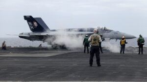 AS, Jepang, dan Korea Selatan mengadakan latihan di laut yang disengketakan saat Biden menjamu para pemimpin Jepang dan Filipina