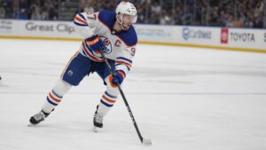 Bintang Oilers Connor McDavid absen untuk pertandingan melawan Golden Knights