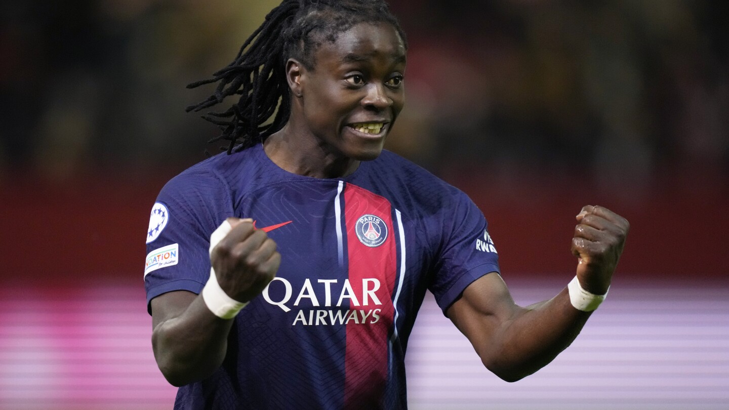 Bintang PSG Tabitha Chawinga dari Malawi mengatasi rintangan dalam perjalanan menuju kesuksesan Liga Champions