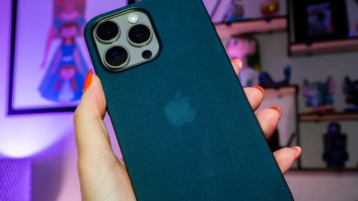 Casing iPhone FineWoven Bisa Kembali Dengan Warna Baru
