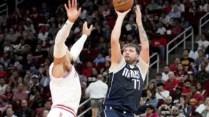 Doncic mencetak 47 gol saat Mavericks menang ketujuh berturut-turut dan mengakhiri 11 kemenangan beruntun Rockets