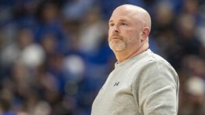 Josh Schertz berangkat ke Saint Louis setelah memimpin Indiana State meraih musim dengan 32 kemenangan dan perebutan gelar NIT