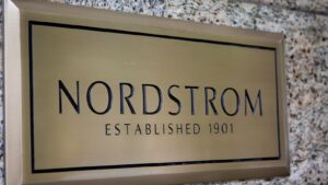 Nordstrom Bersaudara Berusaha Menjadikan Perusahaan Mereka Privat