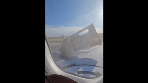 Pesawat Boeing Southwest Airlines Dipaksa Kembali ke Bandara Setelah Penutup Mesin Jatuh