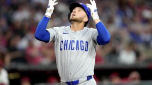 Rookie Cubs Michael Busch melakukan homers dalam pertandingan ke-5 berturut-turut untuk menyamai rekor klub