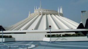 Showrunner Cowboy Bebop Akan Menulis Film Space Mountain Disney