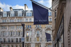 De Beers Ingin Melakukannya Sendiri Saat Anglo American Mendivestasi Kepemilikan Berliannya