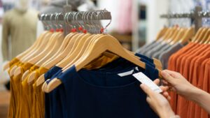 Rantai Ritel Diskon Berkembang Pesat Seiring Penurunan Penjualan Konsumen