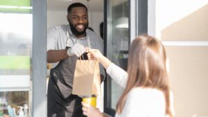 Restoran Pelayanan Cepat Sangat Membutuhkan Ruang Kecil