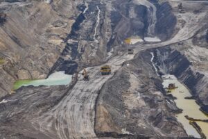 Proses pertambangan mineral dan batubara (Foto: Kementerian ESDM) IMG 20240711 WA0004 300x200