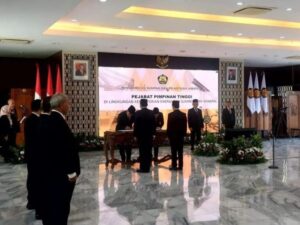 Menteri ESDM Melantik Pimpinan Tinggi Pratama di Lingkungan Kementerian ESDM IMG 20240712 WA0012 300x225