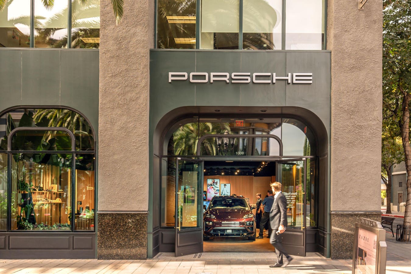 Porsche Mengarahkan Menuju Masa Depan Berkelanjutan Dengan Toko Ritel