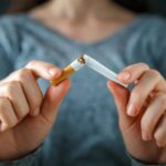 Wanita Berhenti Merokok Konsep Rokok
