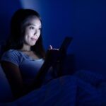 Tempat Tidur Smartphone Wanita