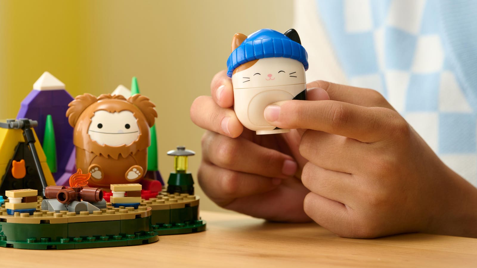 Batu bata baru memukul lorong mainan saat perusahaan bersaing dengan Lego