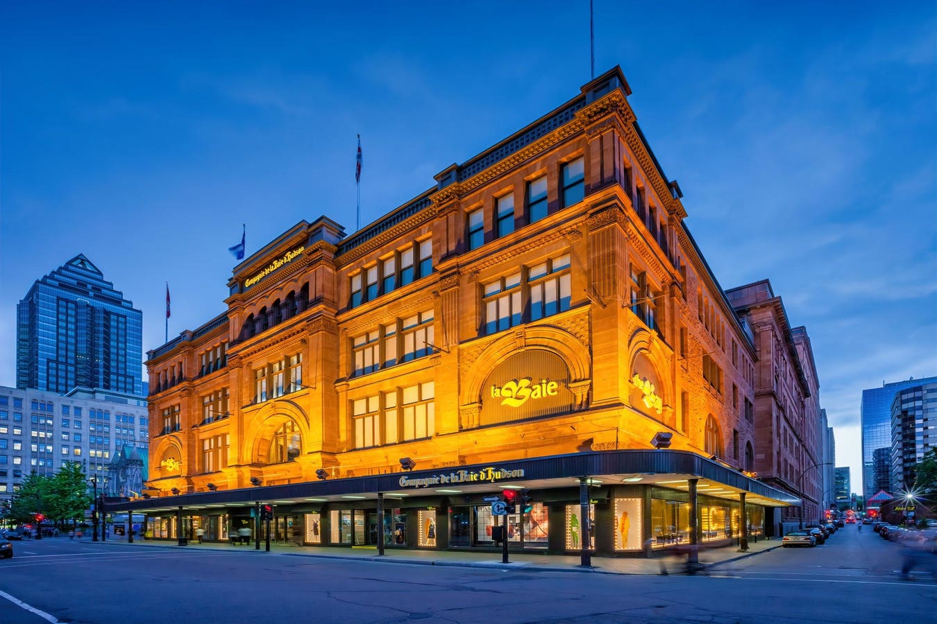 Hudson's Bay mengutip tarif saat memasuki versi Kanada dari Bab 11