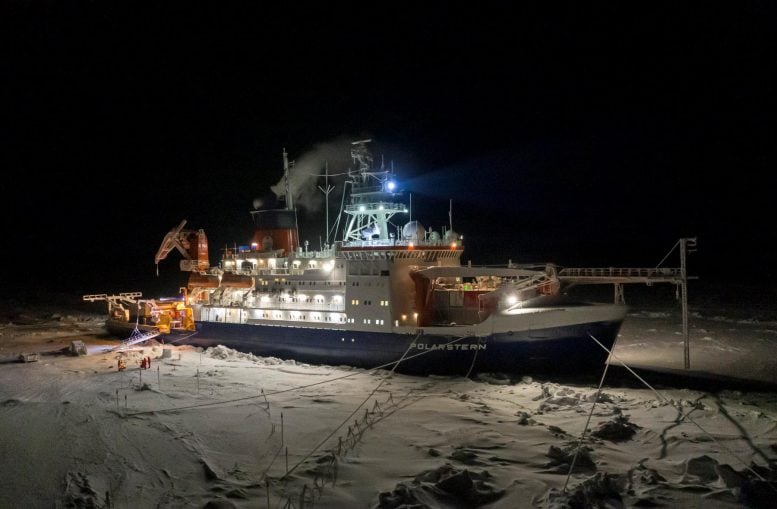 Icebreaker Icebreaker Polarstern Dokter ke Ice Floe