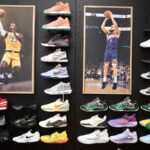 Dick's Acquires Foot Locker seharga $ 2,4 miliar, membangun bagian di pasar olahraga dan sepatu kets